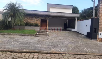 Maravilhosa casa em condomínio fechado no Litoral Norte