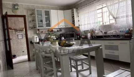 Sobrado para Venda em São Paulo, Vila Jacuí, 4 dormitórios, 2 suítes, 3 banheiros