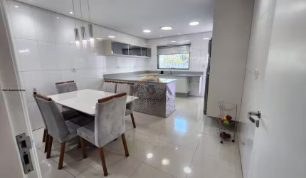 Sobrado para Venda em São Paulo, Vila Guilhermina, 3 dormitórios, 1 suíte, 3 banheiros, 3 vagas