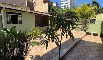 Casa 3 dormitórios para Venda em Betim, Centro, 3 dormitórios, 2 banheiros, 2 vagas