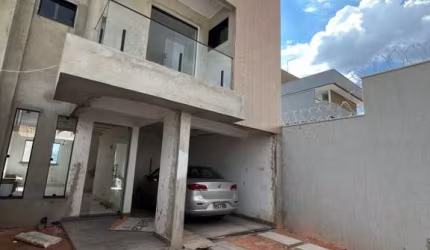 Casa 3 dormitórios para Venda em Betim, Guarujá Mansões, 3 dormitórios, 1 suíte, 1 banheiro, 2 vagas
