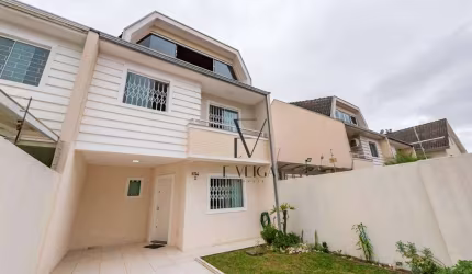 Sobrado com 3 dormitórios à venda, 138 m² por R$ 630.000,00 - Novo Mundo - Curitiba/PR