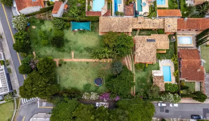 Casa com 5 quartos à venda na Rua Luiz Carlos Barreta, 298, Vila Petrópolis, Atibaia, 540 m2 por R$ 4.300.000