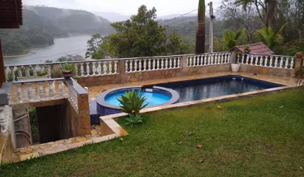 Chácara / sítio com 3 quartos à venda na Rodovia Dom Pedro, Centro, Nazaré Paulista, 200 m2 por R$ 700.000