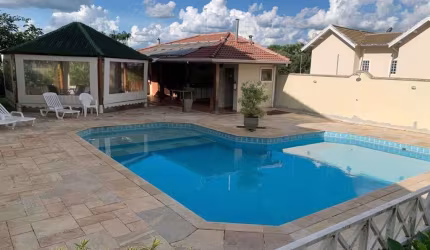Casa com 4 quartos à venda na Rua Pompeu Vairo, 423, Vila Helena, Atibaia, 260 m2 por R$ 2.000.000