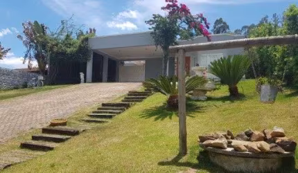 Casa em condomínio fechado com 3 quartos à venda na Estrada Rio do Peixe, 514, Condominio Estância dos Lagos, Atibaia, 216 m2 por R$ 1.300.000