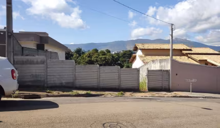 Terreno à venda na Alameda Jundiaí, Jardim do Lago, Atibaia por R$ 420.000