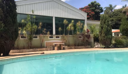Casa com 4 quartos à venda na Praça Gardênia, 2, Vila Gardênia, Atibaia, 800 m2 por R$ 2.300.000