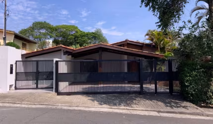 Casa com 3 quartos à venda na Rua Antônio Bonini, 36, Vila Santista, Atibaia, 305 m2 por R$ 3.500.000