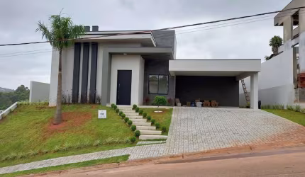 Casa em condomínio fechado com 3 quartos à venda na Condomínio Residencial Shamballa III, Usina, Atibaia, 240 m2 por R$ 1.790.000