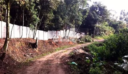 Terreno à venda na Serra do Acaraí, 11, Três Montanhas, Osasco por R$ 266.000