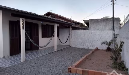 Casa à venda no bairro São João do Rio Vermelho - Florianópolis/SC