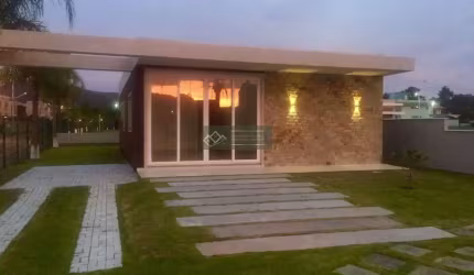 Casa em Condomínio Fechado