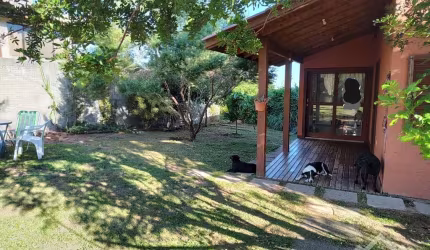 Casa à venda no bairro São João do Rio Vermelho - Florianópolis/SC