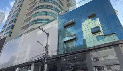 Apartamento no Edifício Figueira da Foz quadra mar