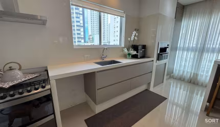 Apartamento no Edifício Bosque Belcanto quadra mar
