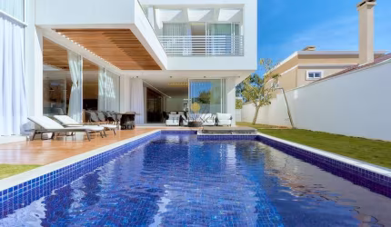 Casa com 6 quartos à venda, 756 m  por R  9.900.000 - Alphaville Graciosa - Pinhais PR