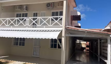 Casa duplex para Vender em condomínio fechado,  À beira mar,  Lazer completo