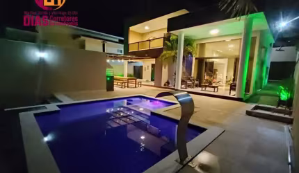 Vendo linda Casa Dúplex em condomínio fechado com arquitetura diferenciada com 4/4, 3 suítes, piscina privativa  com espaço gourmet, jardim de inverno, pé direito altissimo.