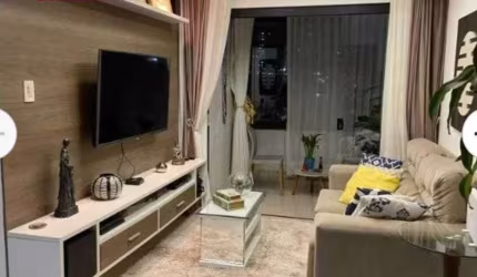 Vendo em oportunidade  lindo apartamento  reformado com 80m2, nascente,  3/4, sendo 1 suíte, em condomínio  com total  infraestrutura no Stiep  - Salvador