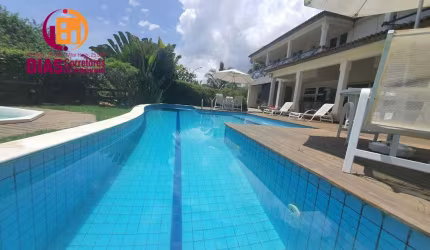 Vendo Linda  Casa nascente com vista mar de Alto Padrão em Patamares dentro de condomínio  fechado com 5/4,  suítes , piscina particular, varandas, mobiliada e decorada.