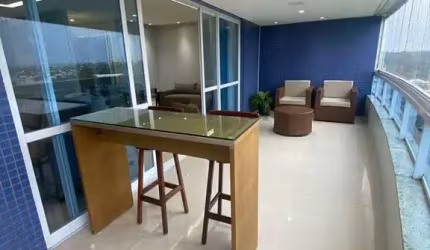 Alugo excelente apartamento semi-mobiliado com 166m2, varanda gourmet com vista mar, 3 suítes completas, closet, ampla cozinha projetada em armários, dependência completa, 3 vagas condomínio total inf