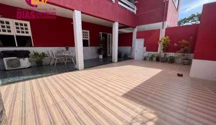 Apartamento térreo à venda de 2/4 com área externa privativa