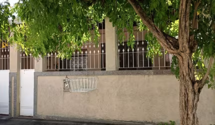 Ótima casa 3 quartos Campo Grande RJ