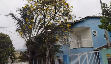 Ótima casa 3 suites em condomínio fechado Campo Grande RJ