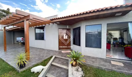 Casa semimobiliada - Oficinas