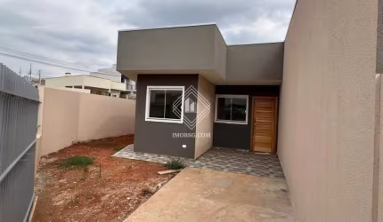Casa de esquina com espaço de terreno
