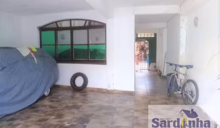 Sobrado de 210M² em Jardim Colombo, São Paulo - 3 dormitórios e 1 suíte por R$ 960.000