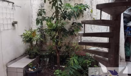 Sobrado de 141m² na Vila Sônia, São Paulo - 3 dormitórios, 1 suíte, 3 banheiros por R$899.000