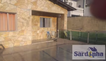 Venda de  Sobrado e 1 casa térrea em Taboão da Serra