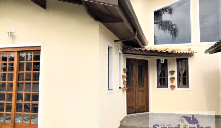 Sobrado Condomínio à Venda - Itapecerica da Serra - SP