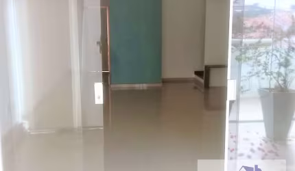 Casa de Condomínio para Venda: 3 Suítes, 230m² por R$1.325.000