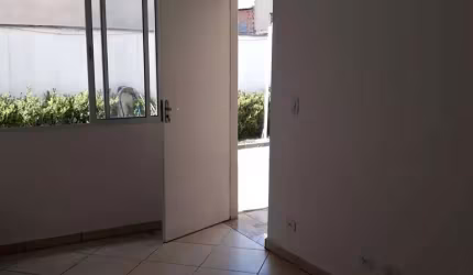 Casa de Condomínio em Jardim Maria Rosa: 2 quartos, 1 suíte, 3 banheiros e 89m² por R$ 410.000.