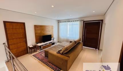 Casa em Condomínio em Jarinu: 4 Suítes, 315m² por R$1,4M