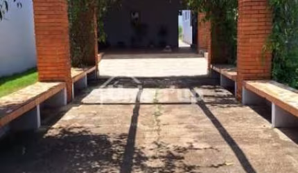Chácara para Venda no bairro Parque das Árvores, 3 dorm, 5 vagas, 1500 m
