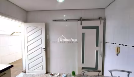 Casa (Sobrado) para Locação, 2 dorm(s), 4 vaga(s), 121 m²