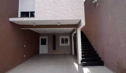 LINDA CASA DE 02 DORMITÓRIOS COM FINO ACABAMENTO