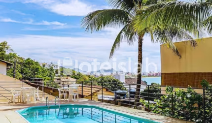 Apartamento top de dois quartos (uma suíte) em Canajurê, a 50m da praia para locação mensal R$6500