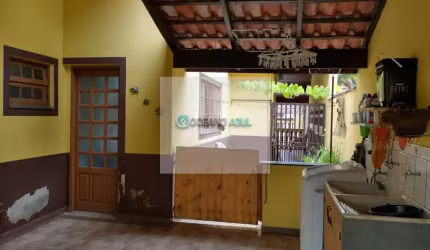 Casa á venda no bairro Sumaré - Caraguatatuba, SP