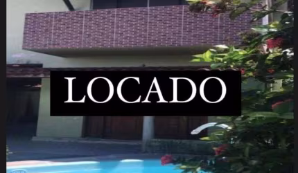 Casa com 3/4 sendo 1 suíte, piscina para alugar,  por R$ 1.800/mês - Arembepe - Camaçari/BA