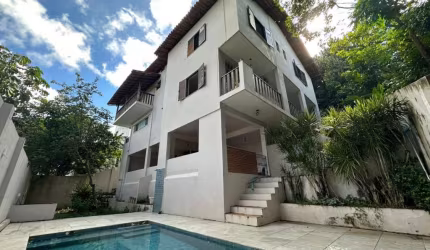 Mansão triplex á venda. Horto Florestal - Salvador