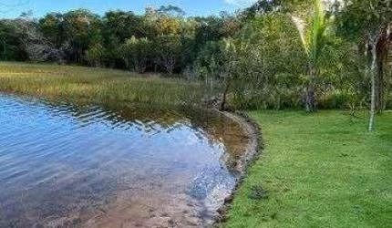 Oportunidade ! Lote Beira lago , cercado de muito verde, Lagoa Aruá - Praia do Forte/BA
