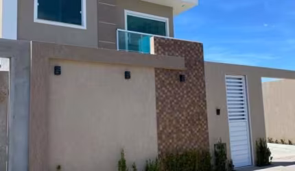 Explore o conforto e sofisticação nesta casa à venda no condomínio Luar de Arembepe.