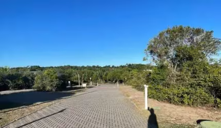 Descubra o privilégio de possuir um lote único na deslumbrante Ilha dos Pássaros, em Praia do Forte.