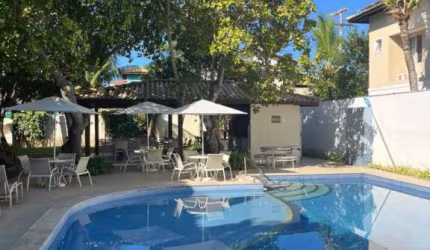 Village à Venda em Itacimirim, Porteira Fechada. Apenas 50 metros do mar!