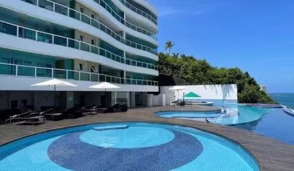 Descubra o seu refúgio à beira-mar neste incrível apartamento no Terrazzo Ondina!